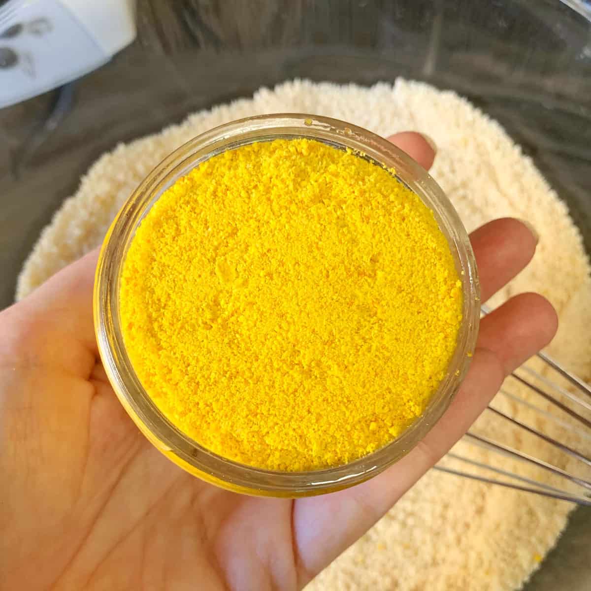 Mandarin peel – dehydrated and powdered