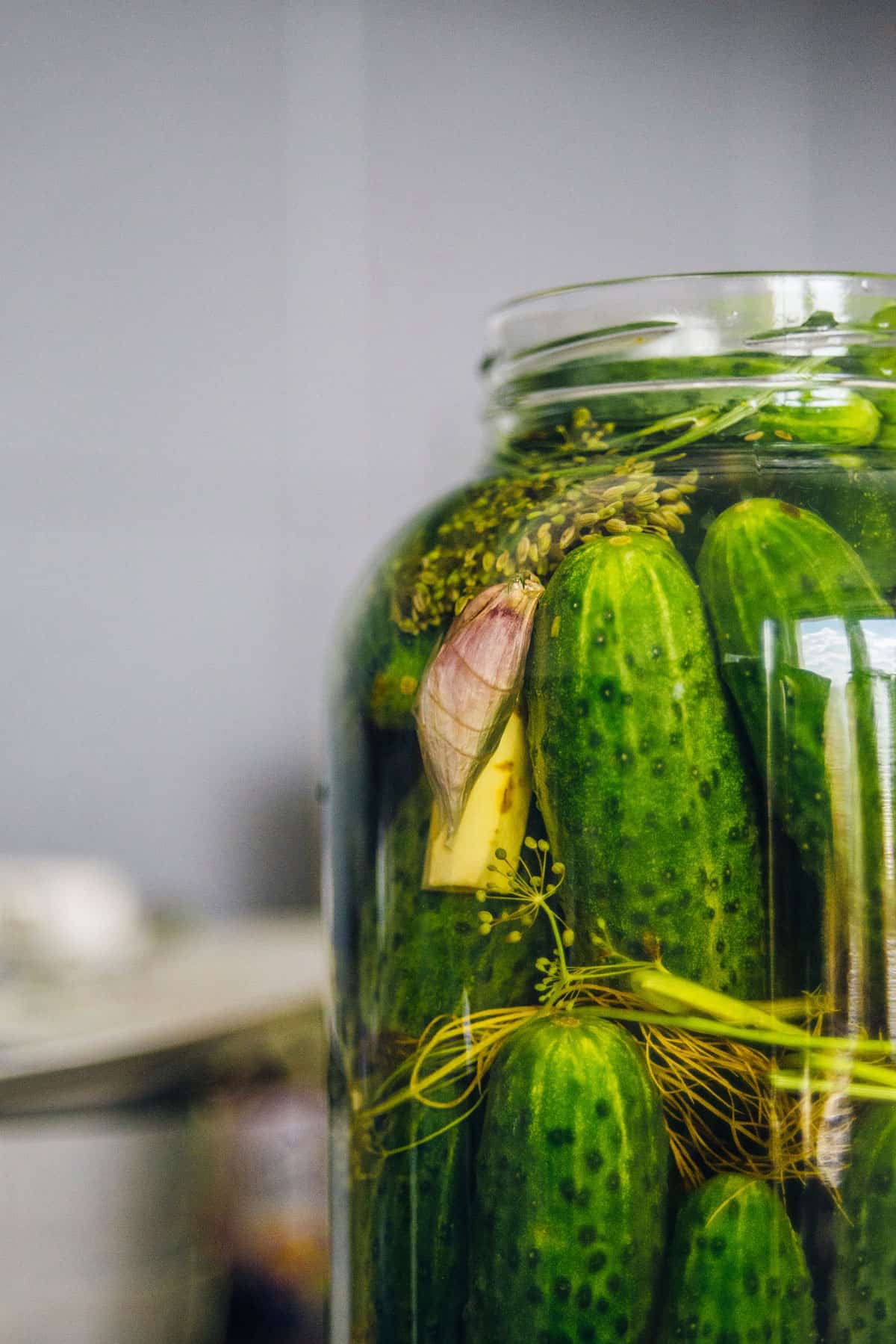 How to make sour pickles