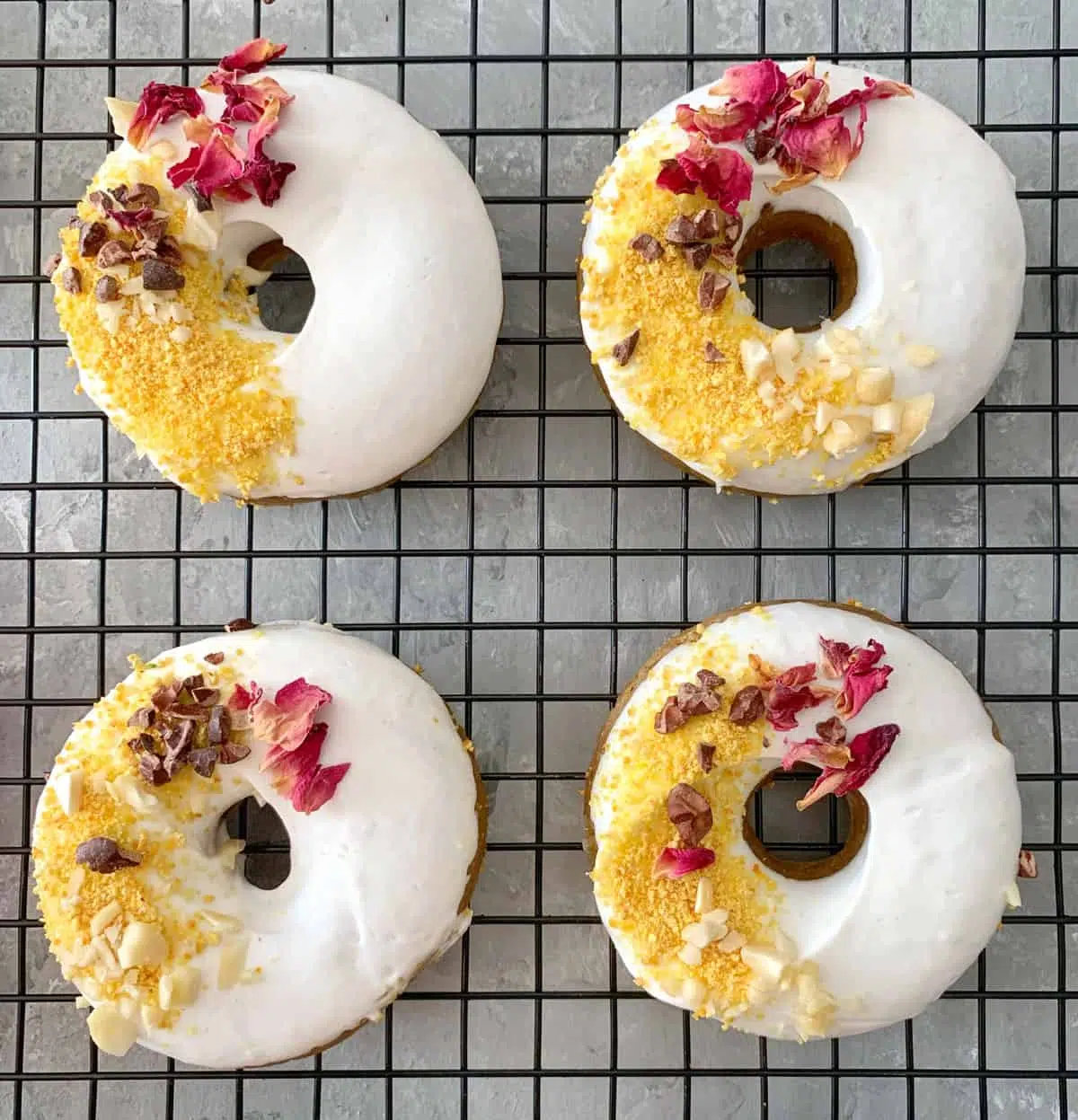Raw doughnuts – with coconut cream glaze
